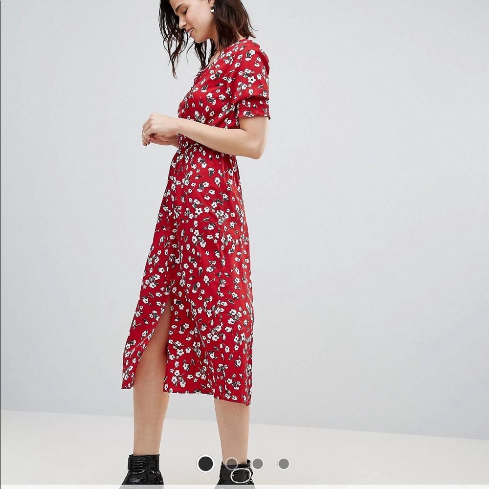 Influence Tall red floral midi dress, size 8